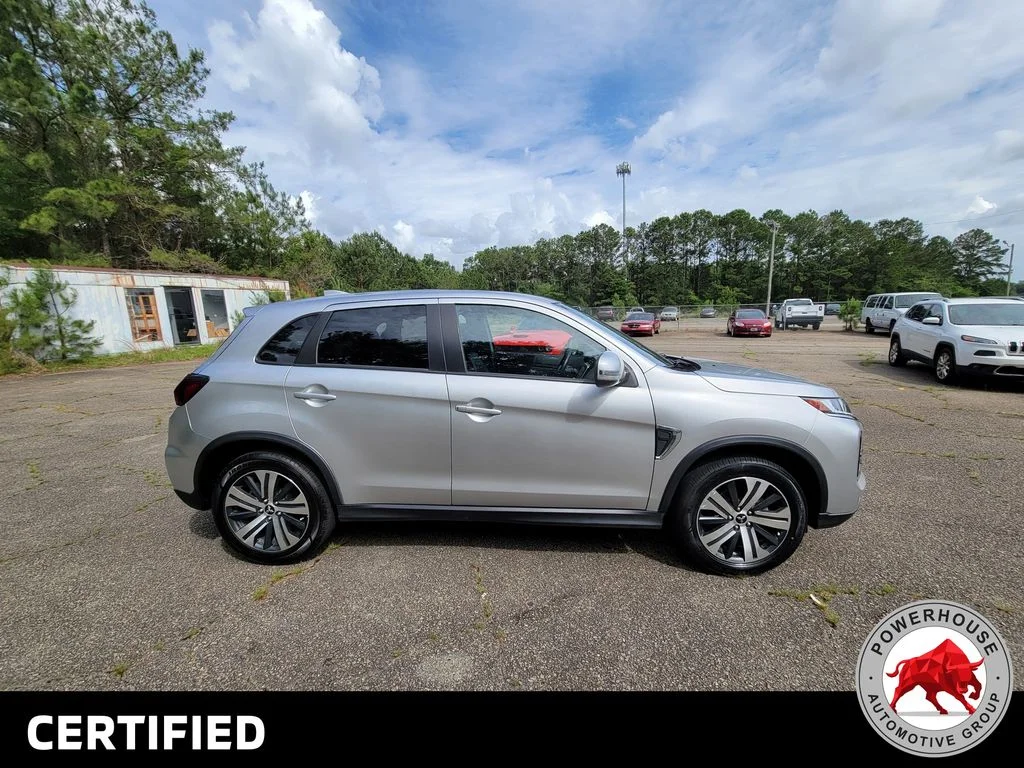 Used 2024  Mitsubishi  image 7