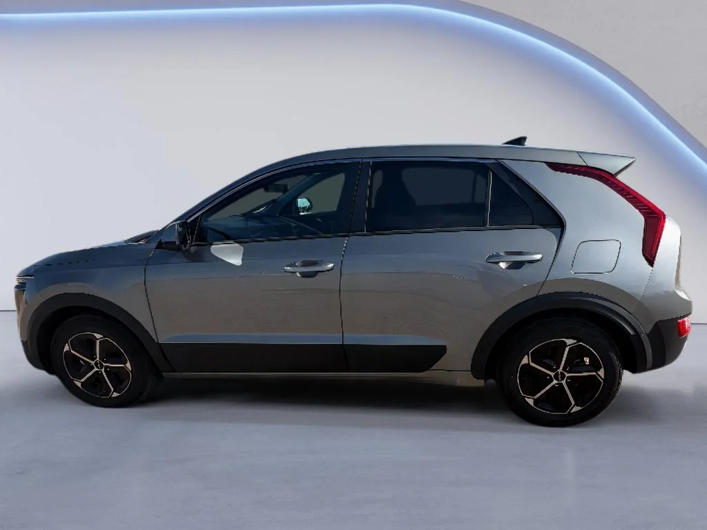 Used 2025 Steel Gray Kia LX image 16