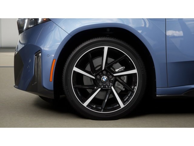 New 2027 Ocean Wave Blue Metallic BMW 50 xDrive image 7
