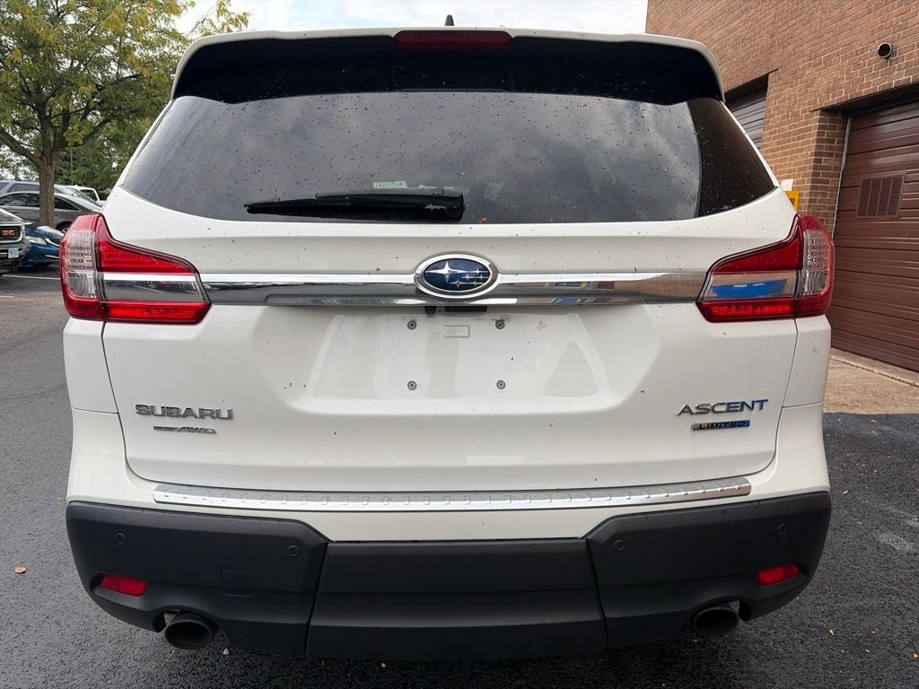 Used 2022 Crystal White Pearl Subaru Limited image 9