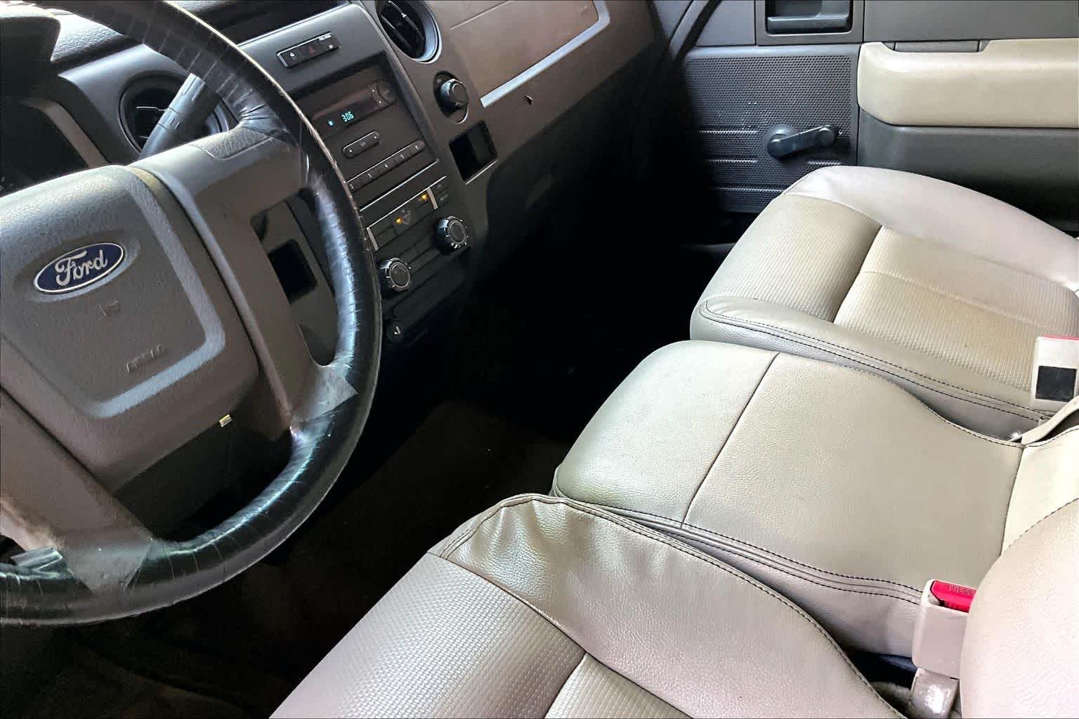 Used 2009 Oxford White Ford XL image 16