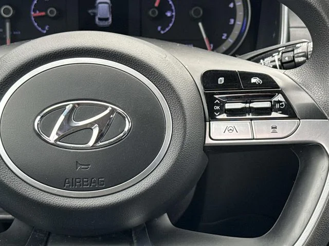 Used 2023 Silver Hyundai SEL image 22