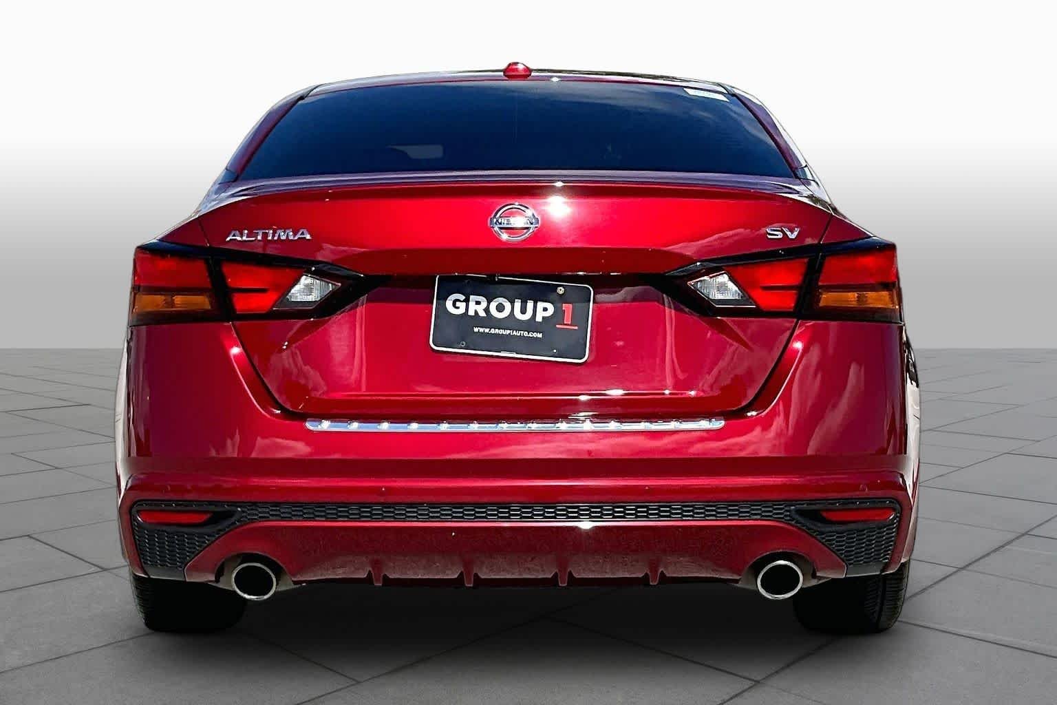 Used 2020 Scarlet Ember Tintcoat Nissan 2.5 SV image 5