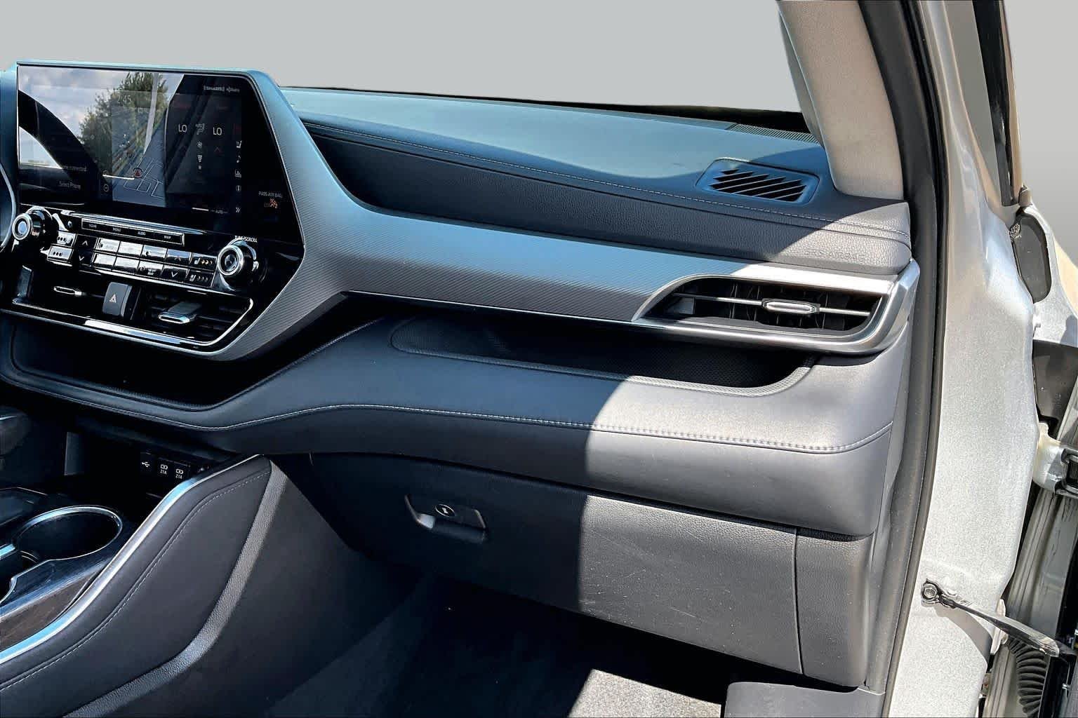 Used 2021 Celestial Silver Metallic Toyota Platinum image 19