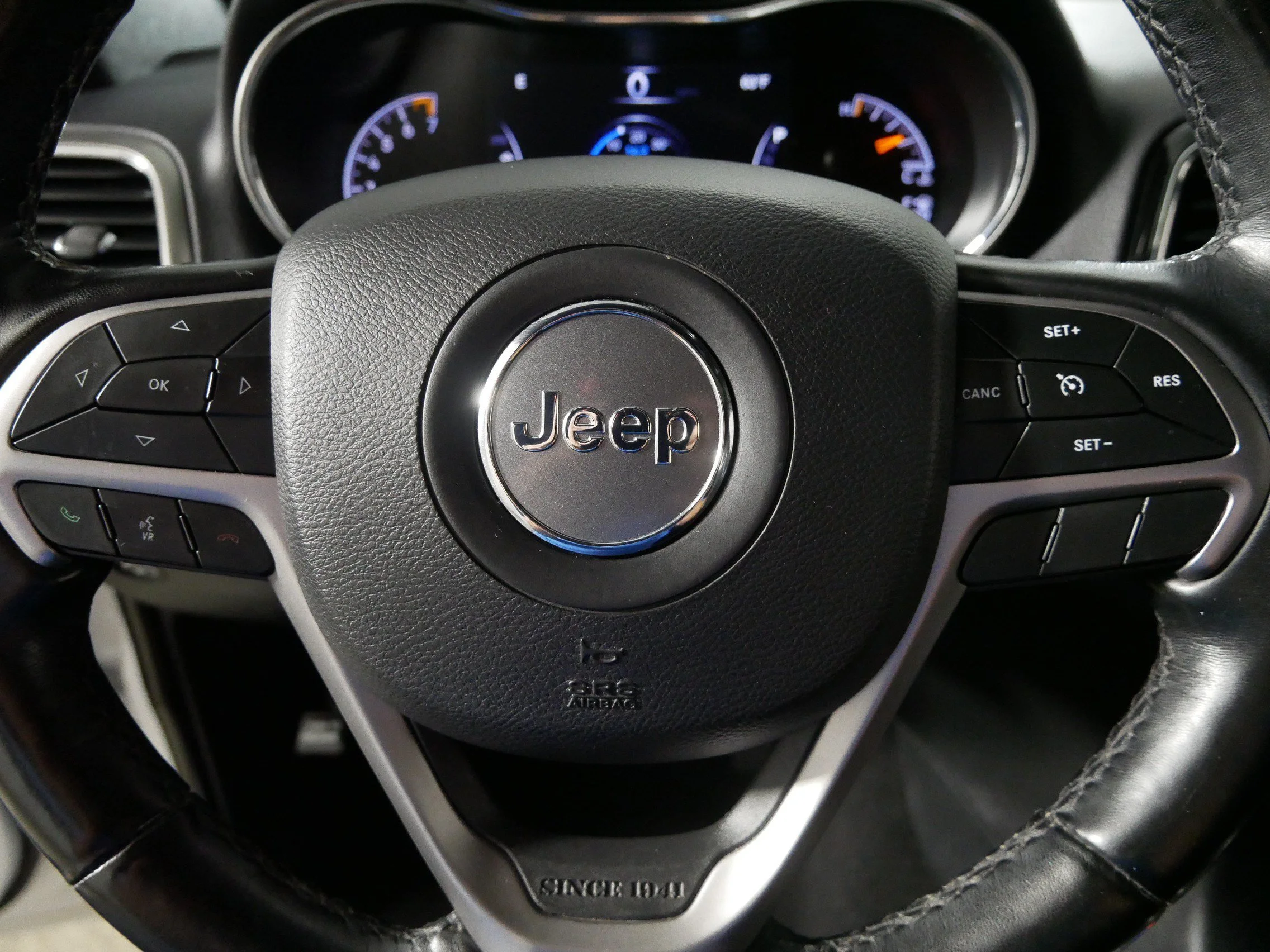 Used 2020 Bright White Clearcoat Jeep Altitude image 25
