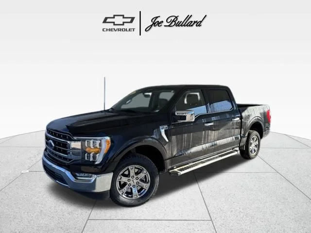 Used 2023 Black Ford Lariat image 1