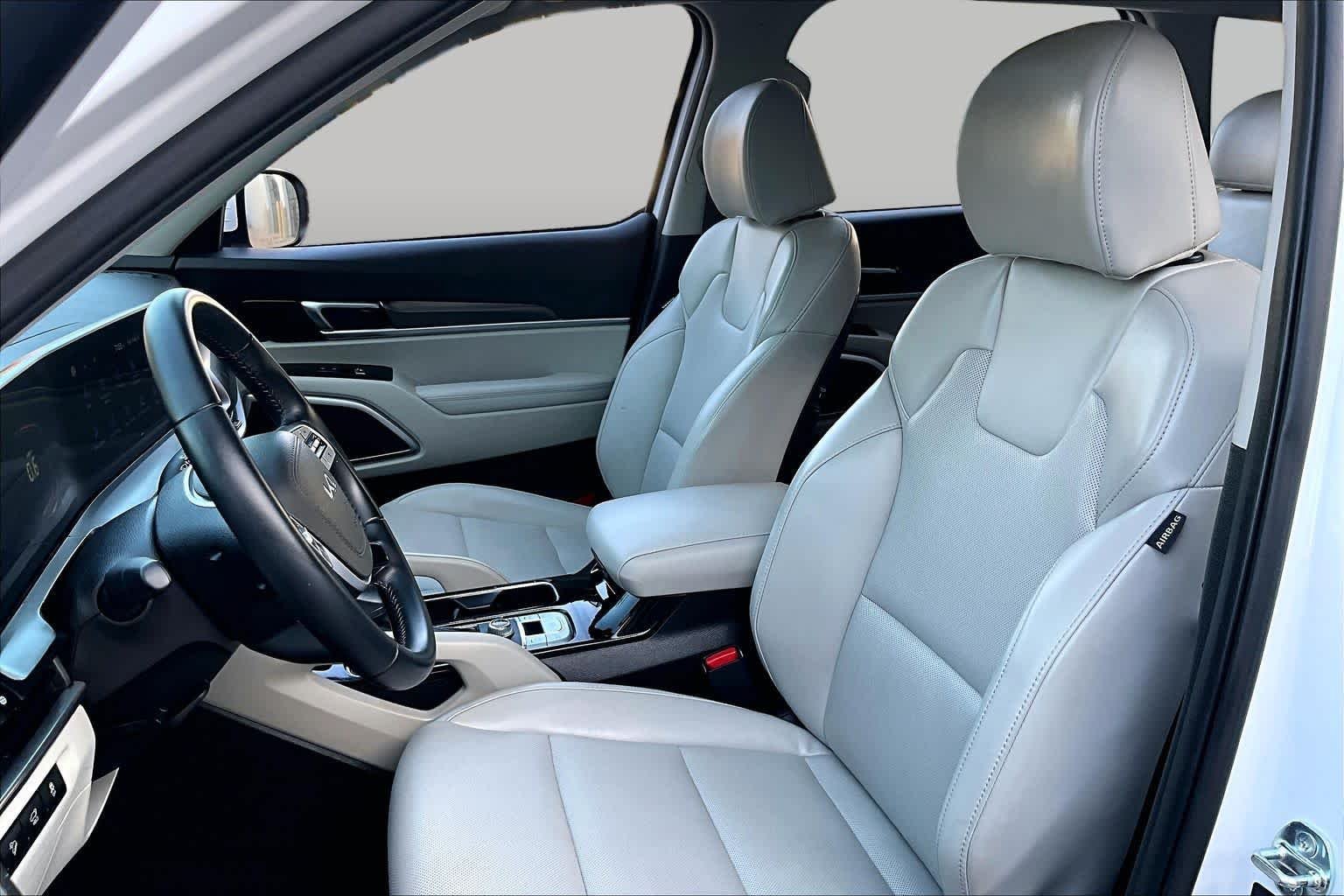 Certified Used 2025 Glacial White Pearl Kia S image 8