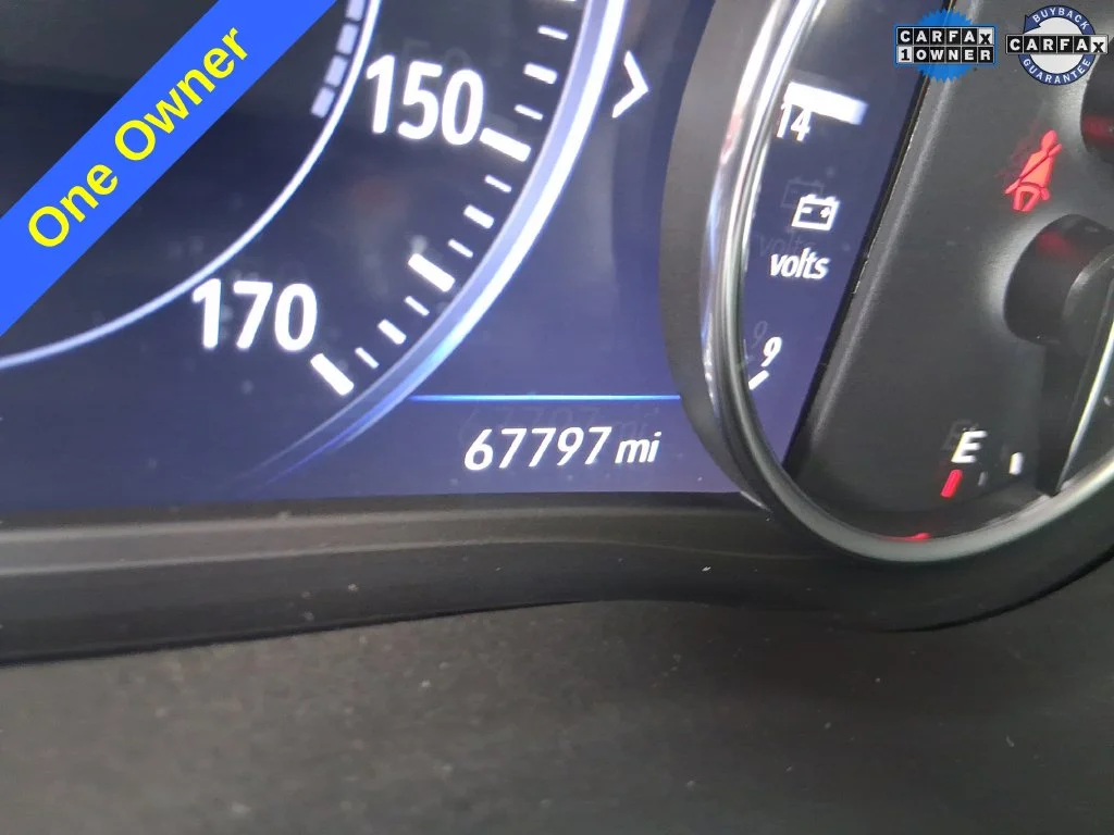Used 2023 Black Buick Avenir image 12