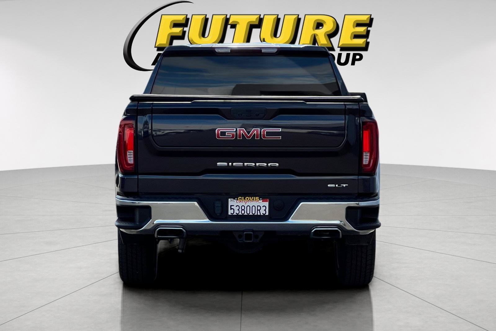 Used 2023 Silver GMC SLT image 4