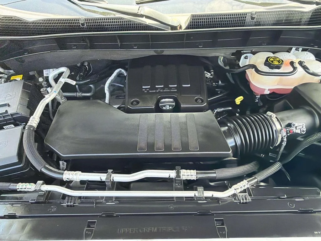 Used 2023 Summit White GMC Elevation image 35