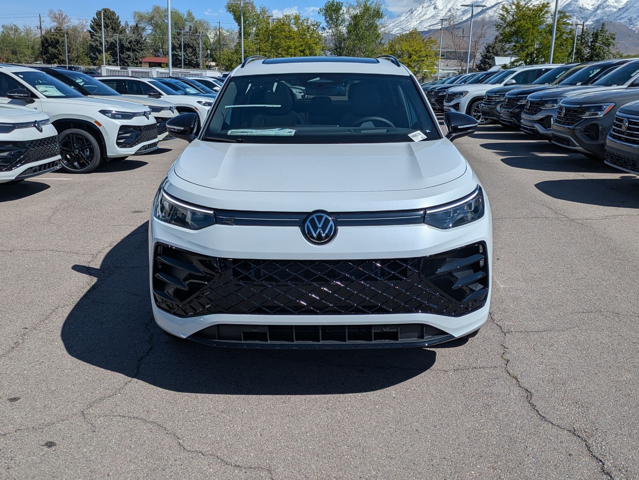 New 2026 Opal White Pearl Volkswagen SE R-Line Black image 9