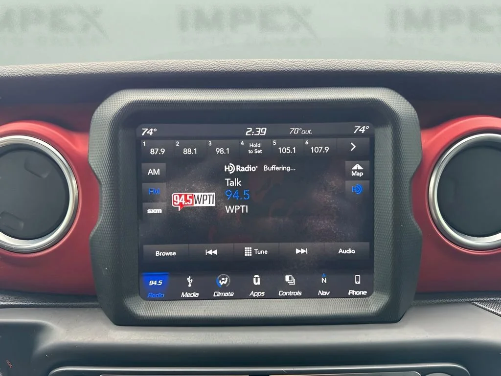 Used 2019  Jeep Rubicon image 18