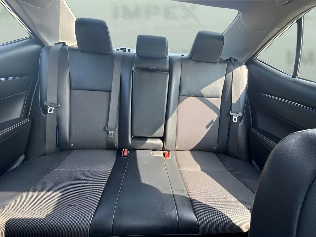 Used 2017 Silver Toyota SE image 7