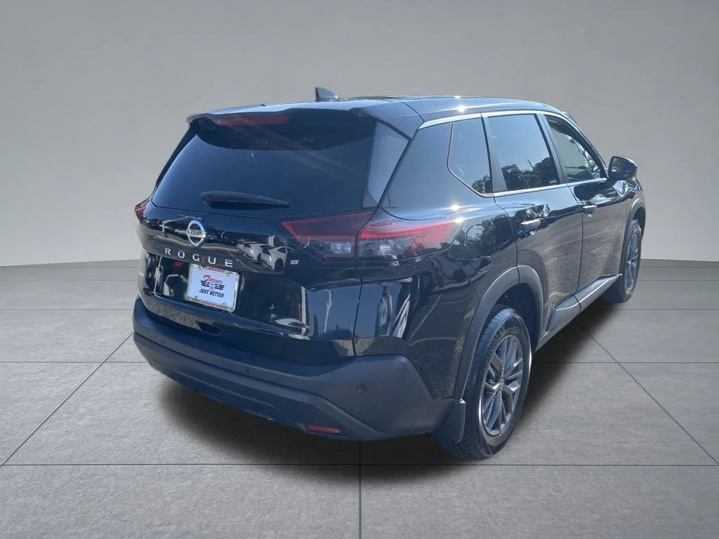 Used 2021 Black Nissan S image 13