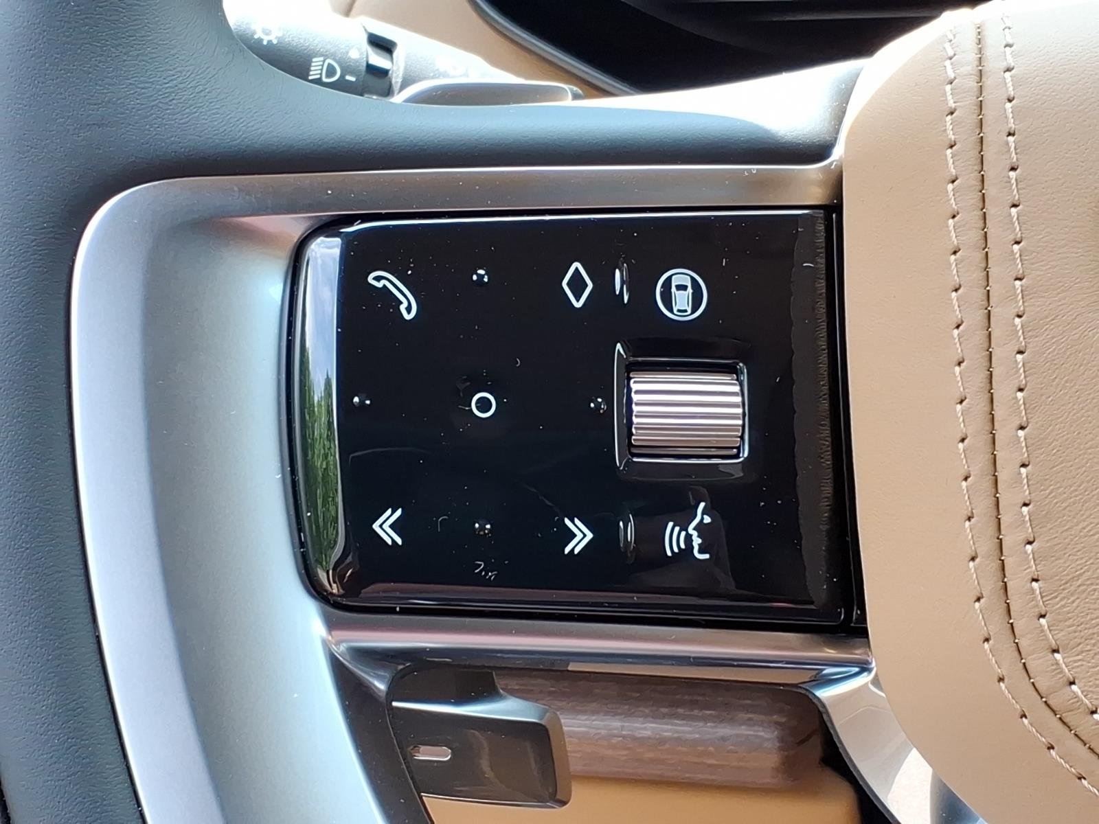 New 2026 Santorini Black Land Rover SE image 16
