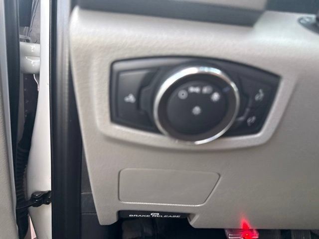 Used 2019 Oxford White Ford XLT image 18