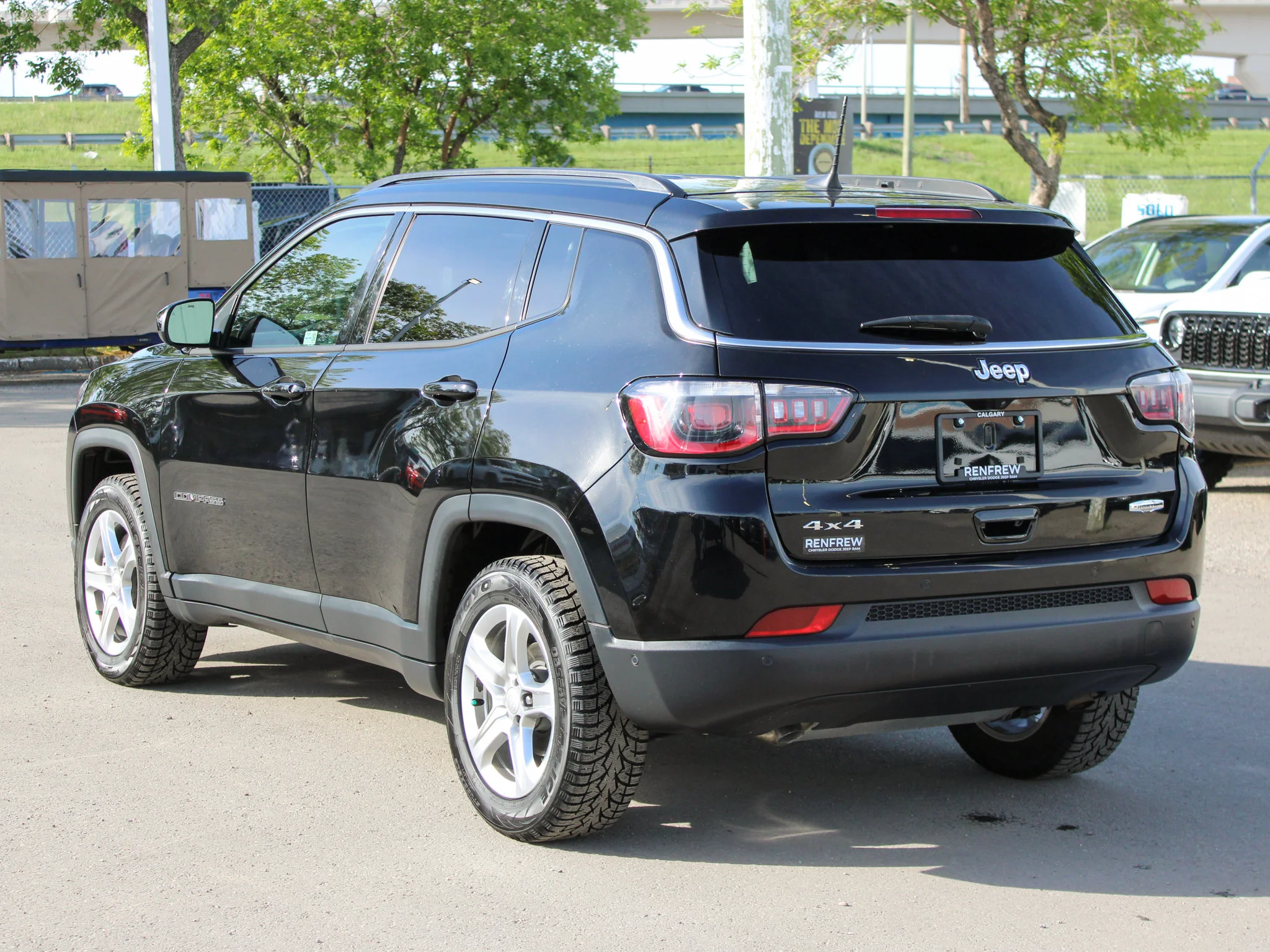 Certified Used 2023 Black Jeep North * Loaded | Heated Leather Seats | Adaptive Cruise | Apple CarPlay | 360 View Camera image 14