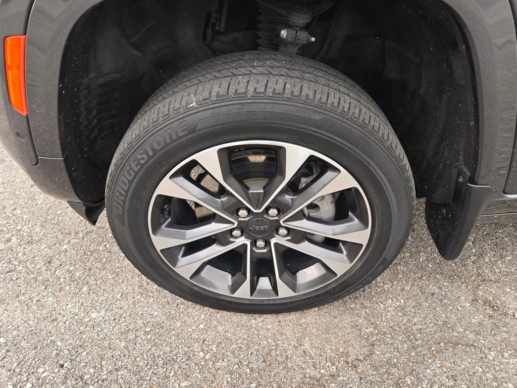 Used 2022 Gray Jeep Overland image 12