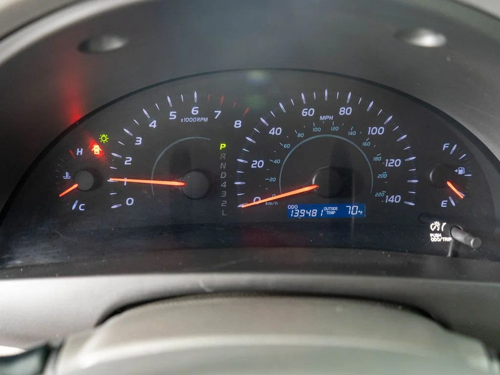 Used 2007 Blue Toyota LE image 17