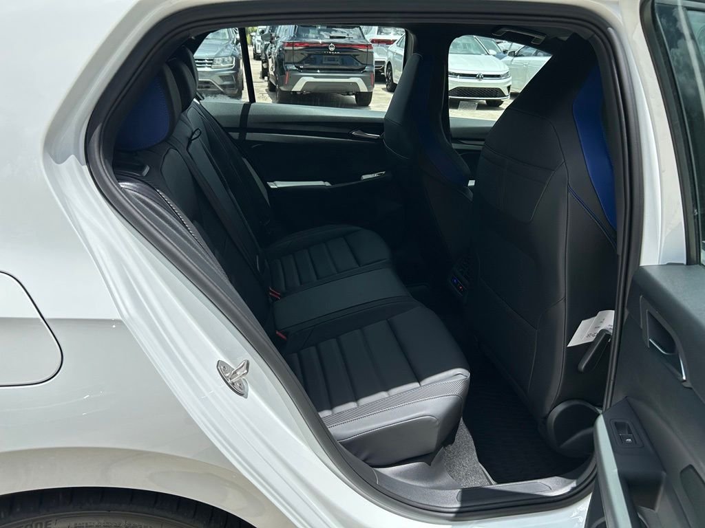 New 2026 White Volkswagen 2.0T image 39