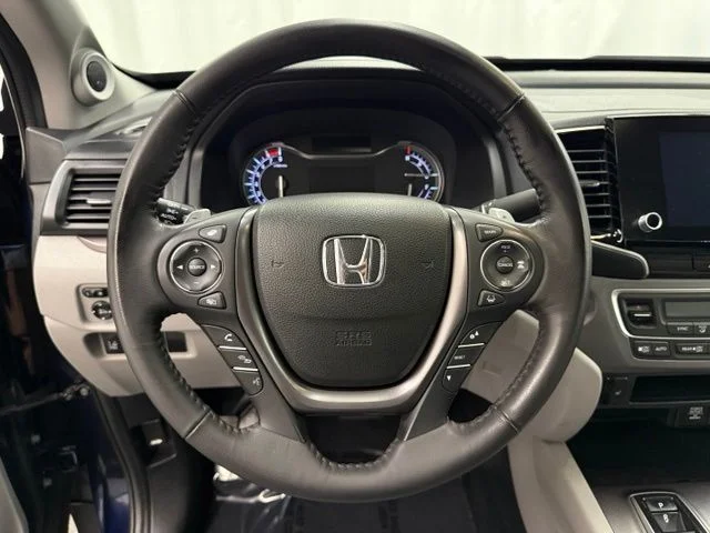 Used 2023  Honda RTL image 13