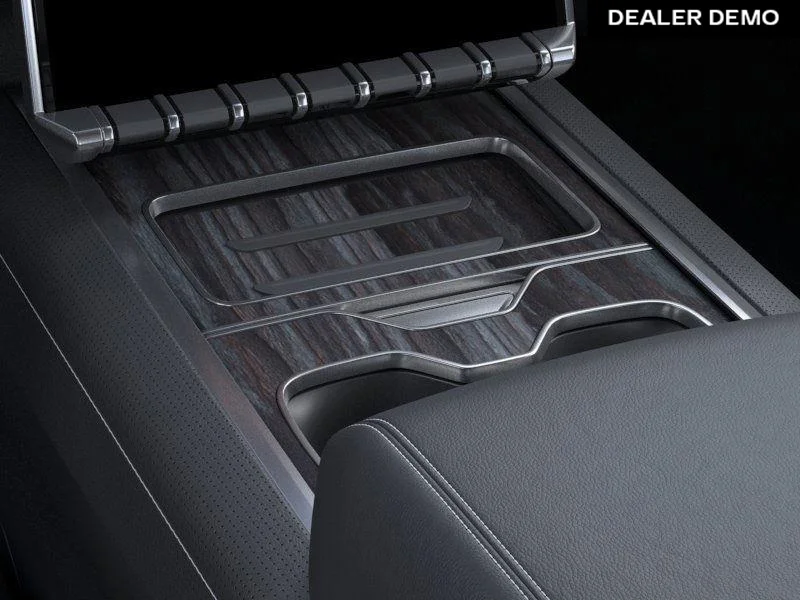 Used 2025  GMC Denali image 23