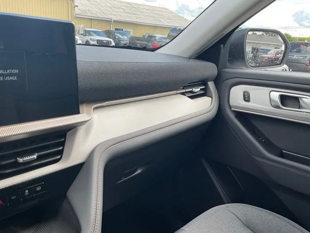 New 2026 Space White Metallic Ford Active image 38