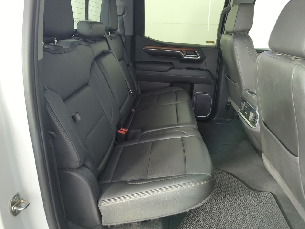 Used 2023 White GMC Denali image 31