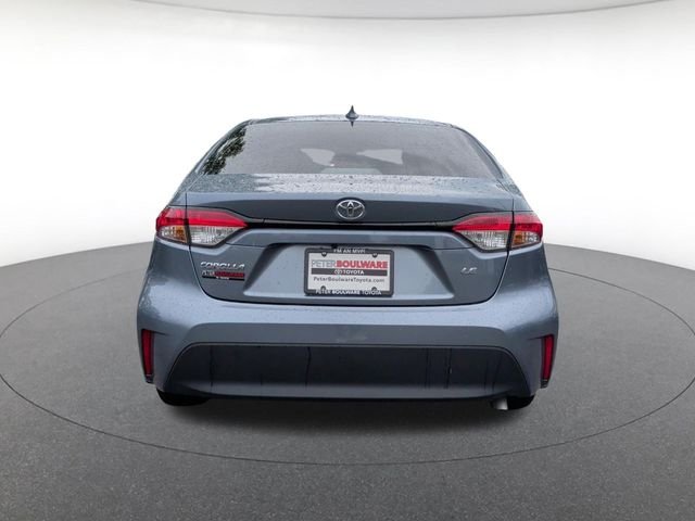 Certified Used 2025  Toyota LE image 5