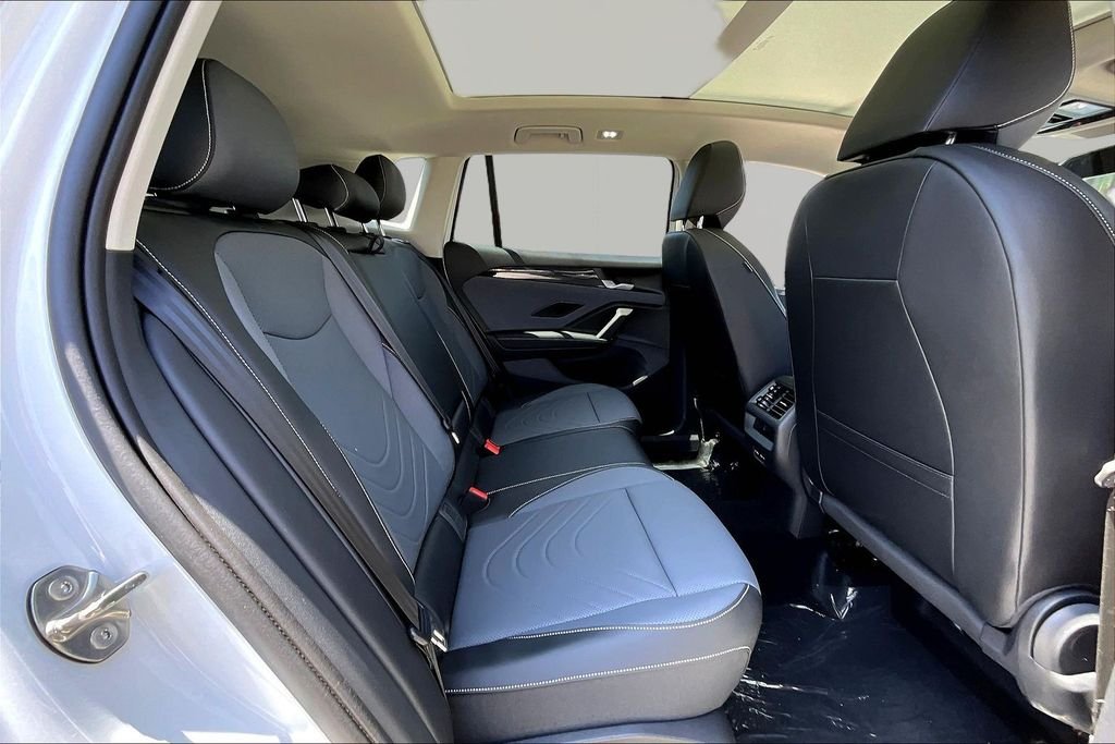 New 2026 White Volkswagen 2.0T SE image 25