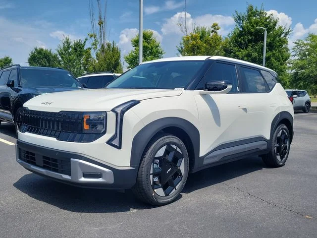 New 2027 Snow White Pearl Kia S image 29