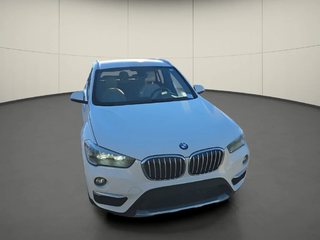 Used 2017 White BMW sDrive28i image 2