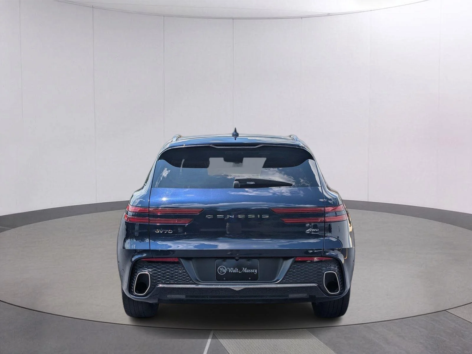 Used 2022 Adriatic Blue Genesis 2.5T image 4