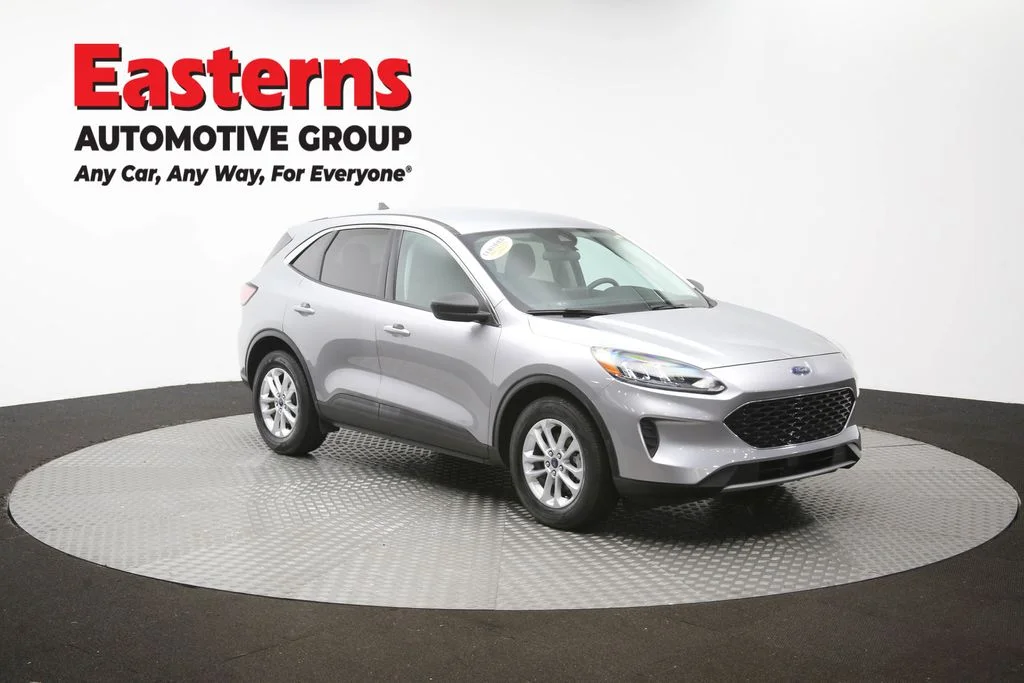 Used 2022 Silver Ford SE image 50
