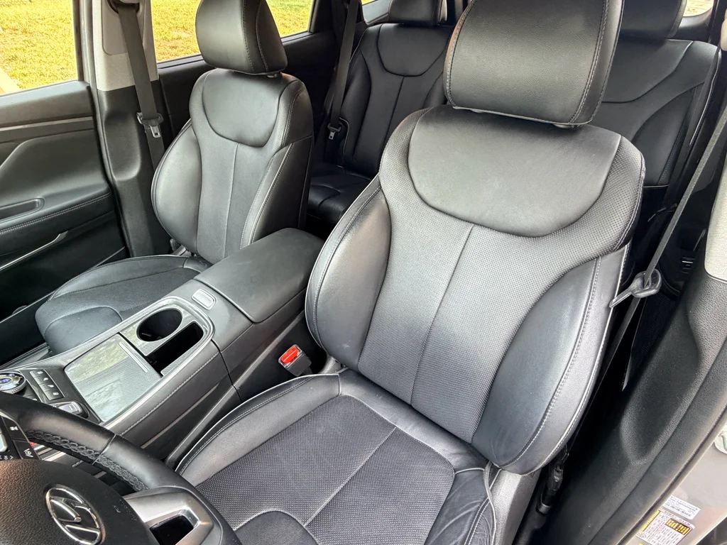 Used 2023 Hampton Gray Hyundai Limited image 13