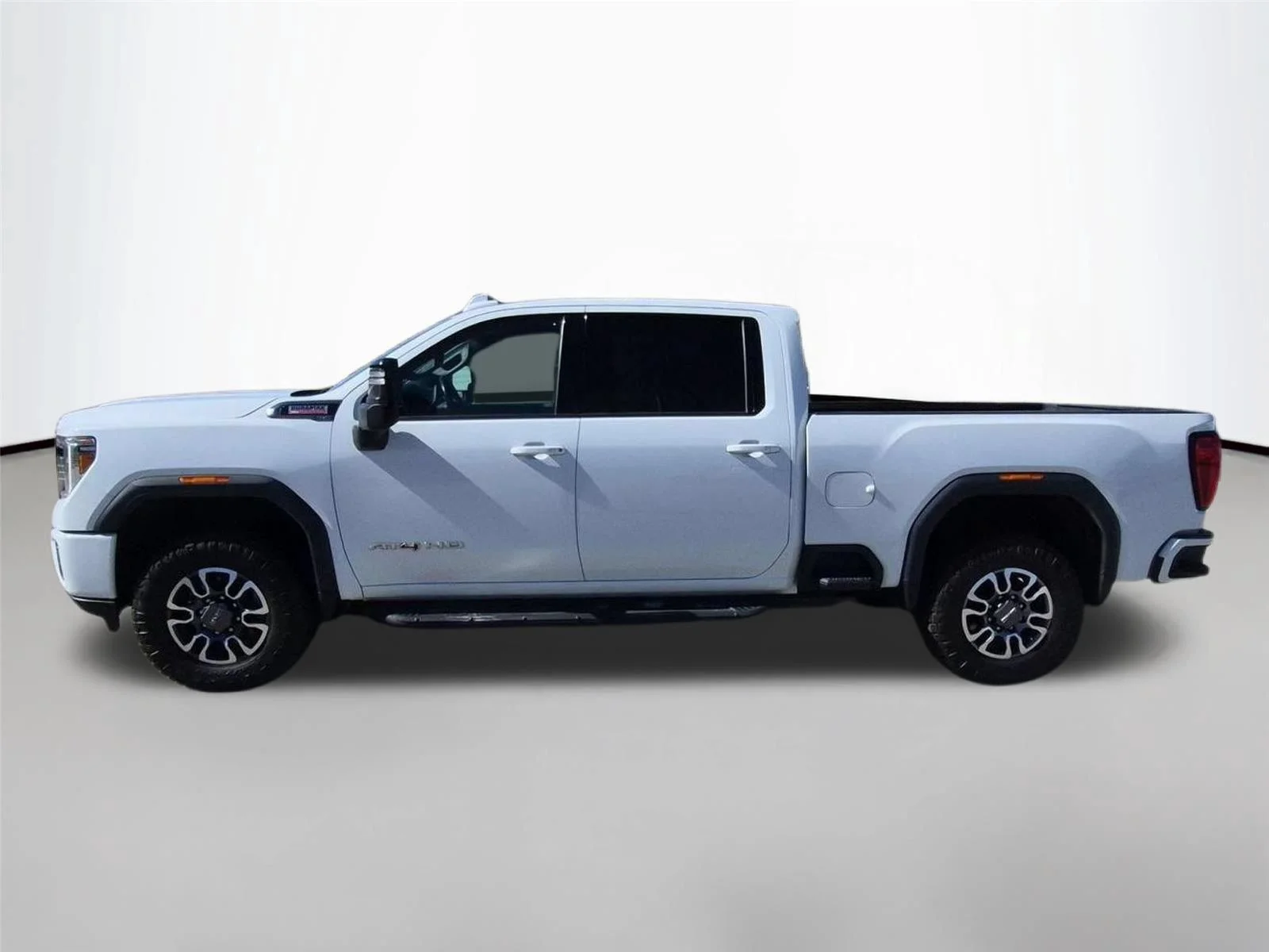Used 2022 Summit White GMC AT4 image 2
