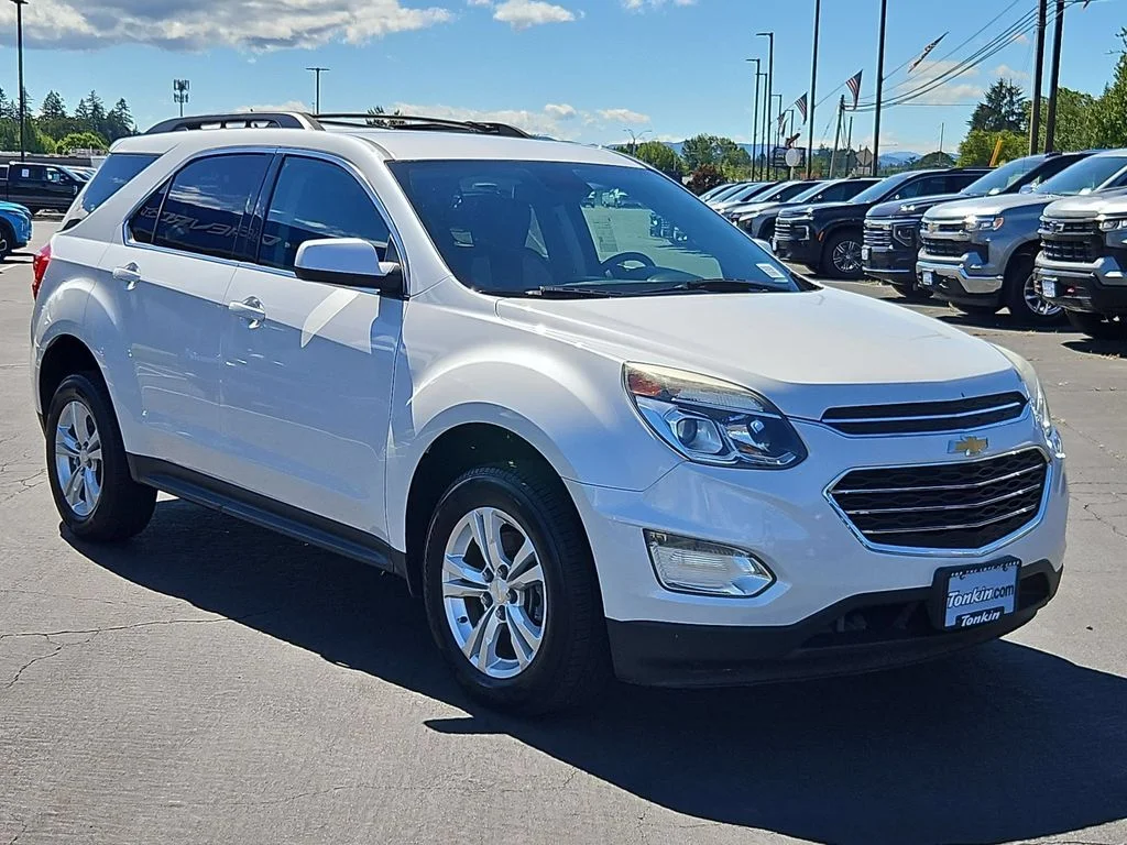 Used 2016 Iridescent Pearl Tricoat Chevrolet LT image 8