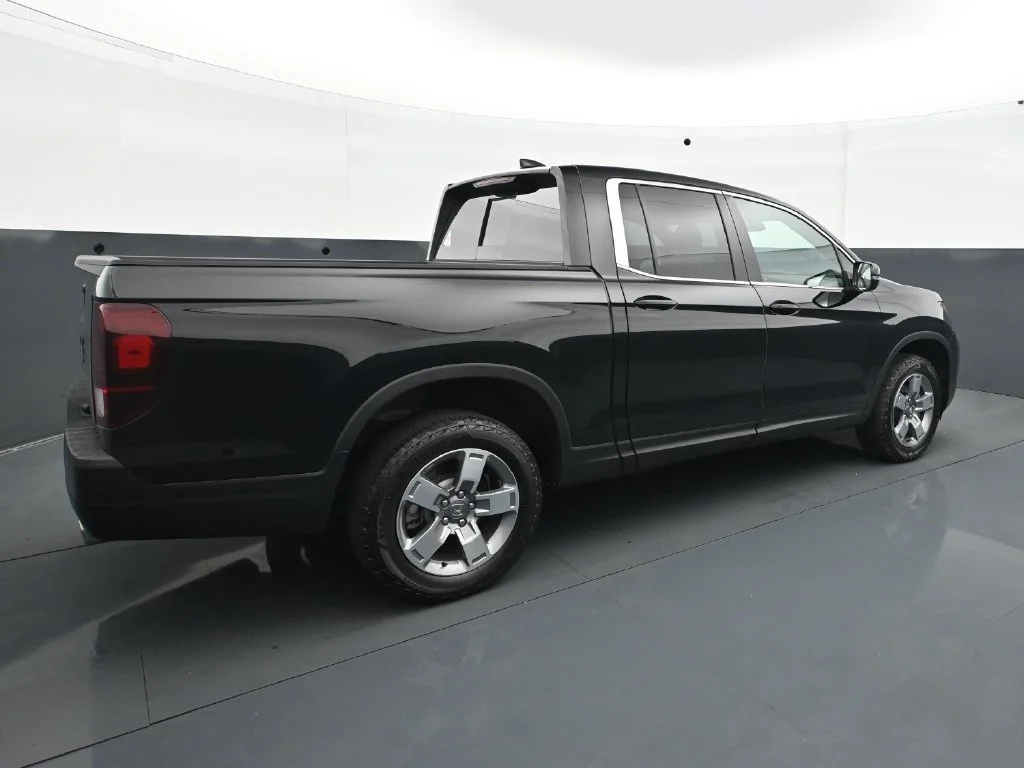 Used 2025 Black Honda RTL AWD image 7