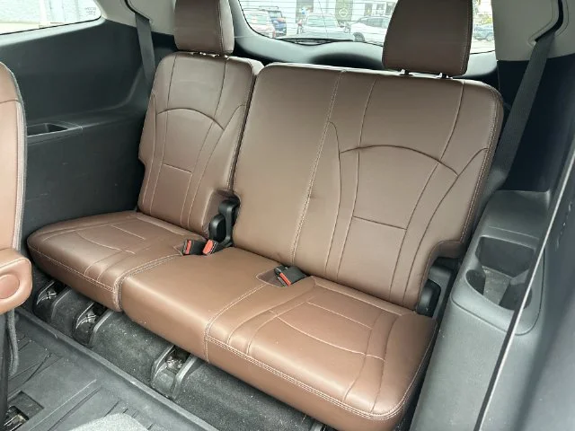 Used 2018 White Buick Avenir image 28