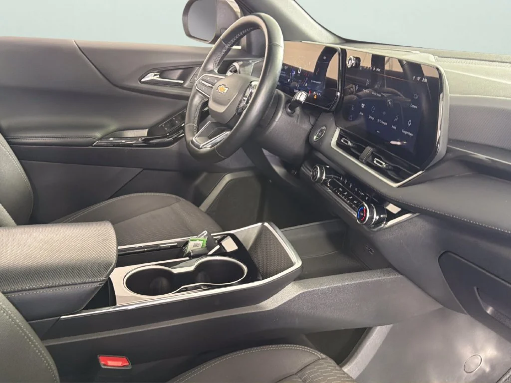 2025 Chevrolet Equinox LT - Photo 31