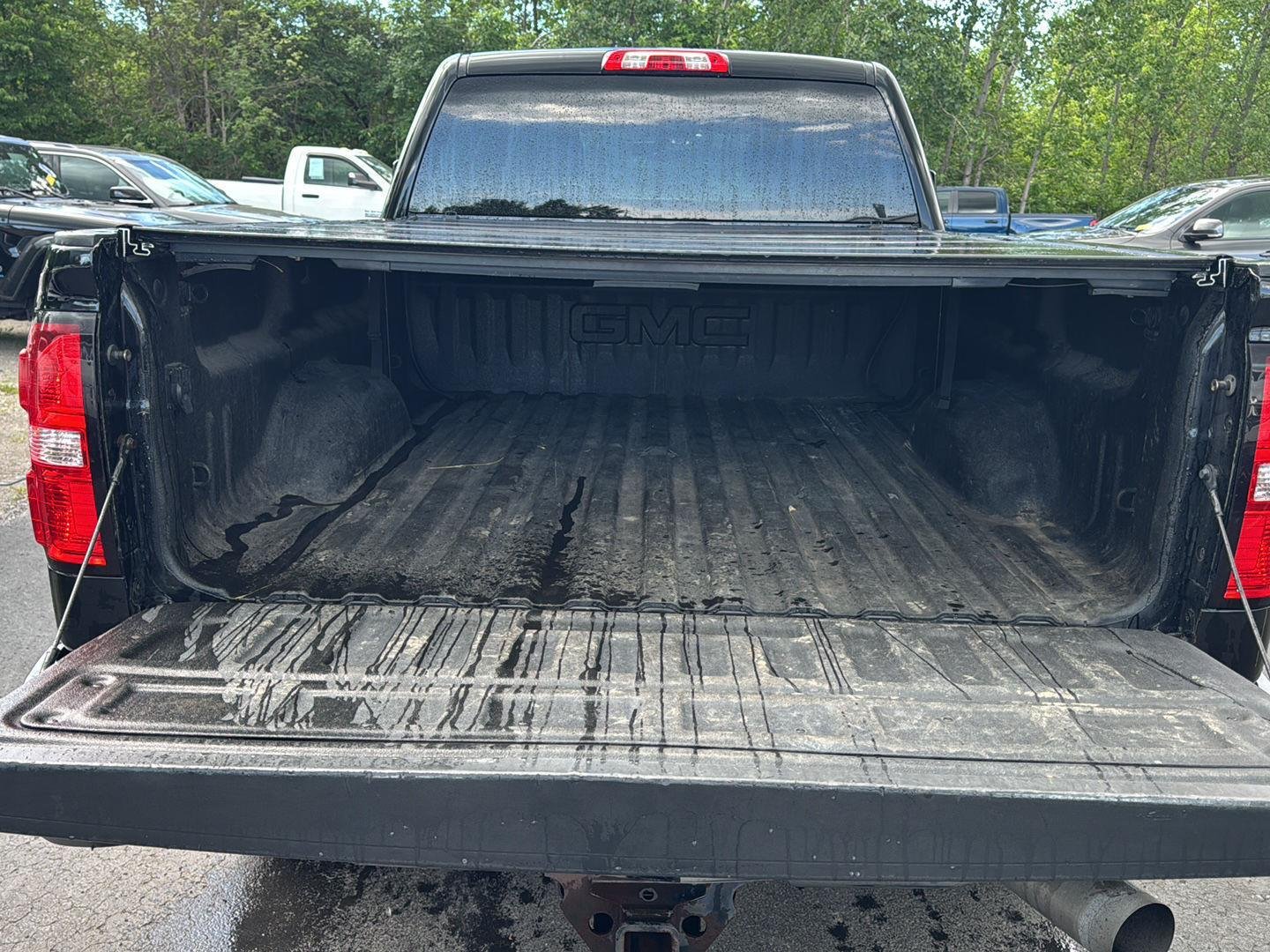Used 2019 Onyx Black GMC SLE image 5