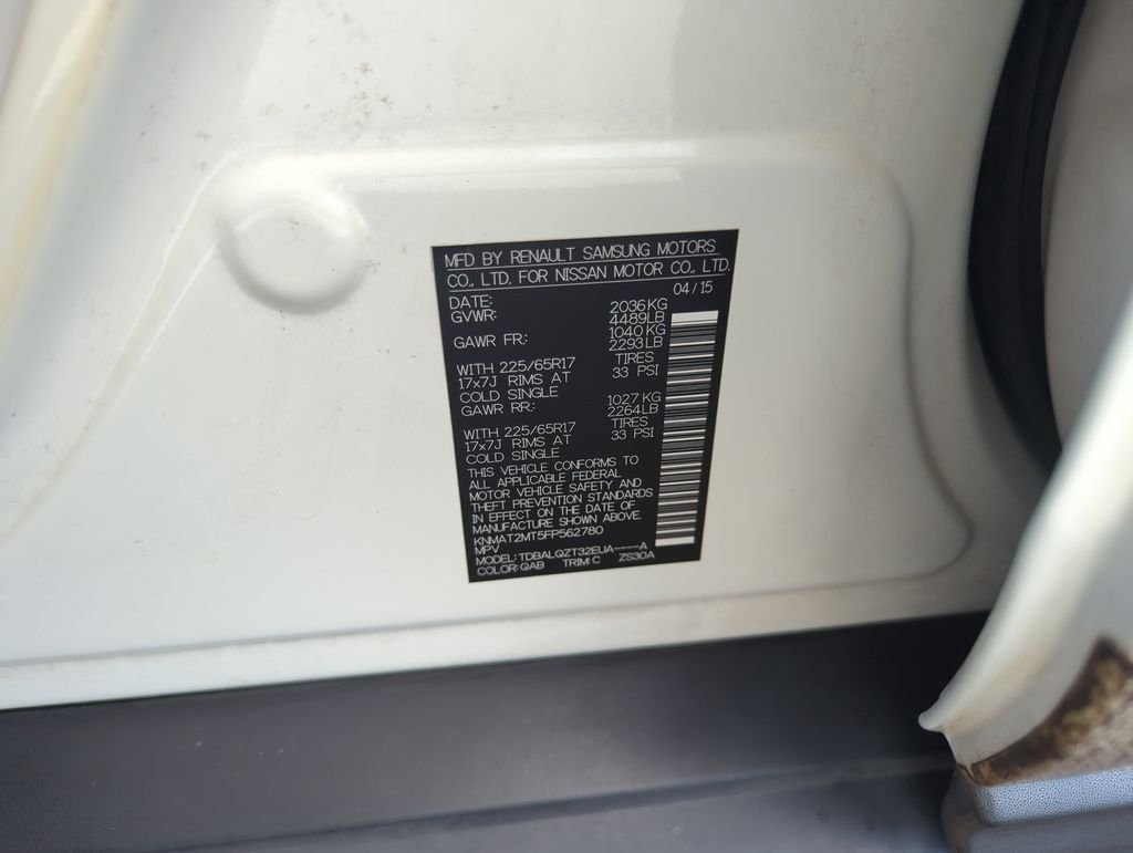 Used 2015 White Nissan SV image 38