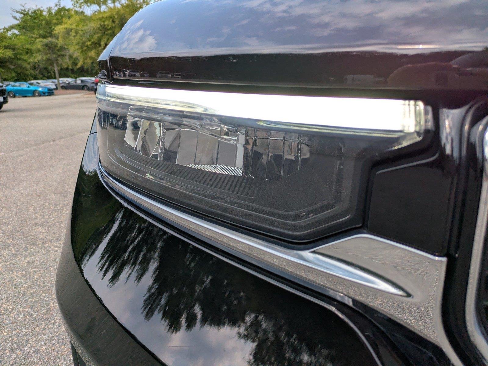 Used 2023 Diamond Black Crystal Pearlcoat Jeep Overland image 10