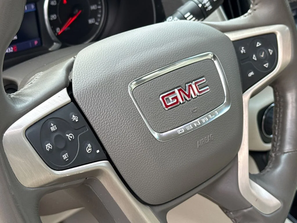 Used 2020 White GMC Denali image 19