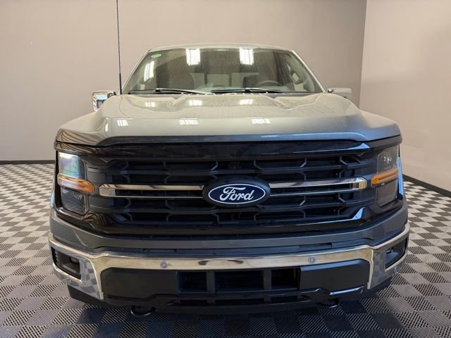 New 2026 Carbonized Gray Metallic Ford XLT image 4
