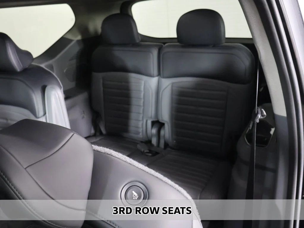 Used 2024 Black Kia Land image 26