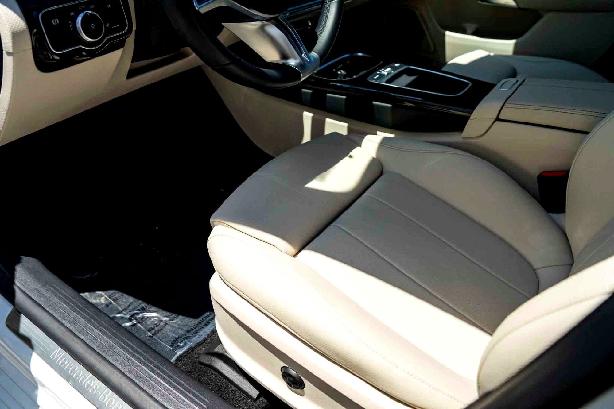 Used 2025 Polar White Mercedes-Benz CLA 250 image 12