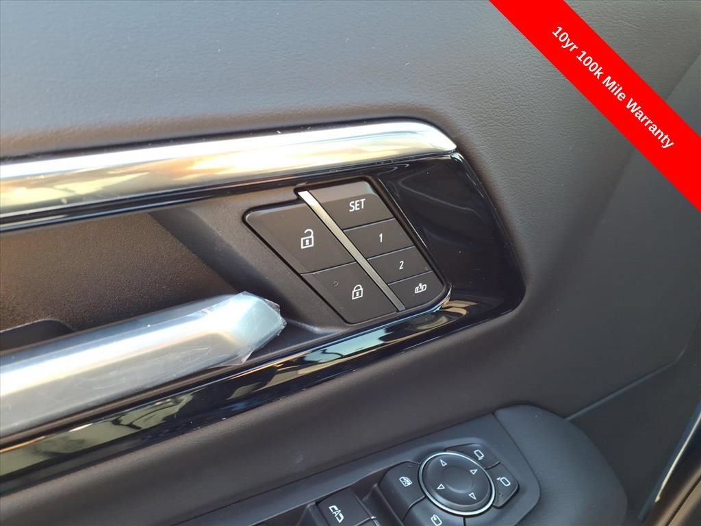 2026 Chevrolet Suburban Premier - Photo 18