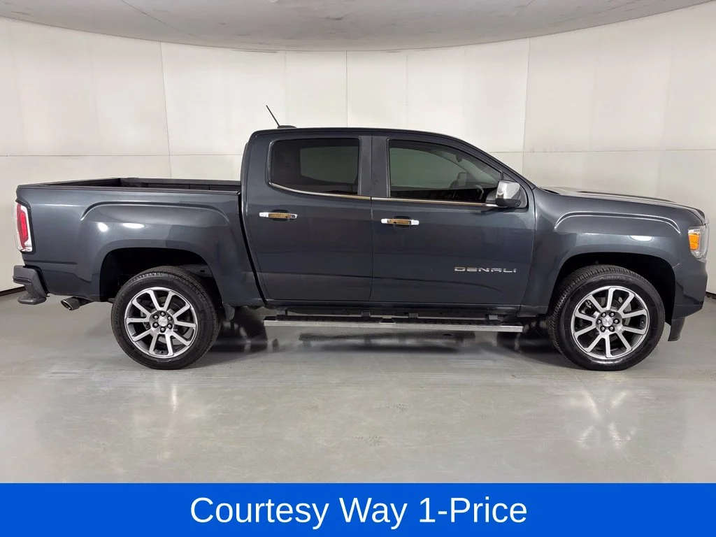 Used 2021 Green GMC Denali image 12