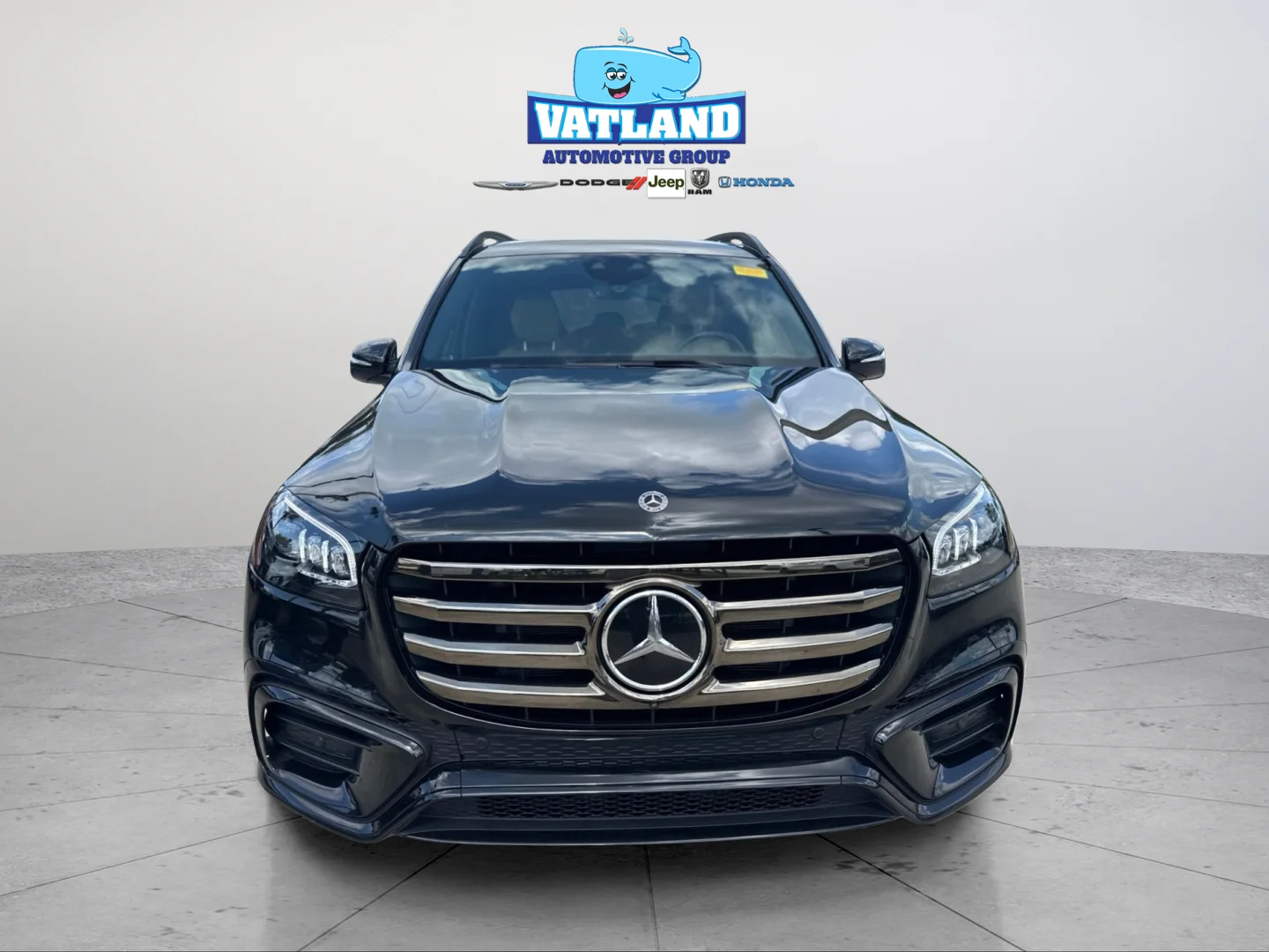 Used 2025 Black Mercedes-Benz GLS 450 image 36
